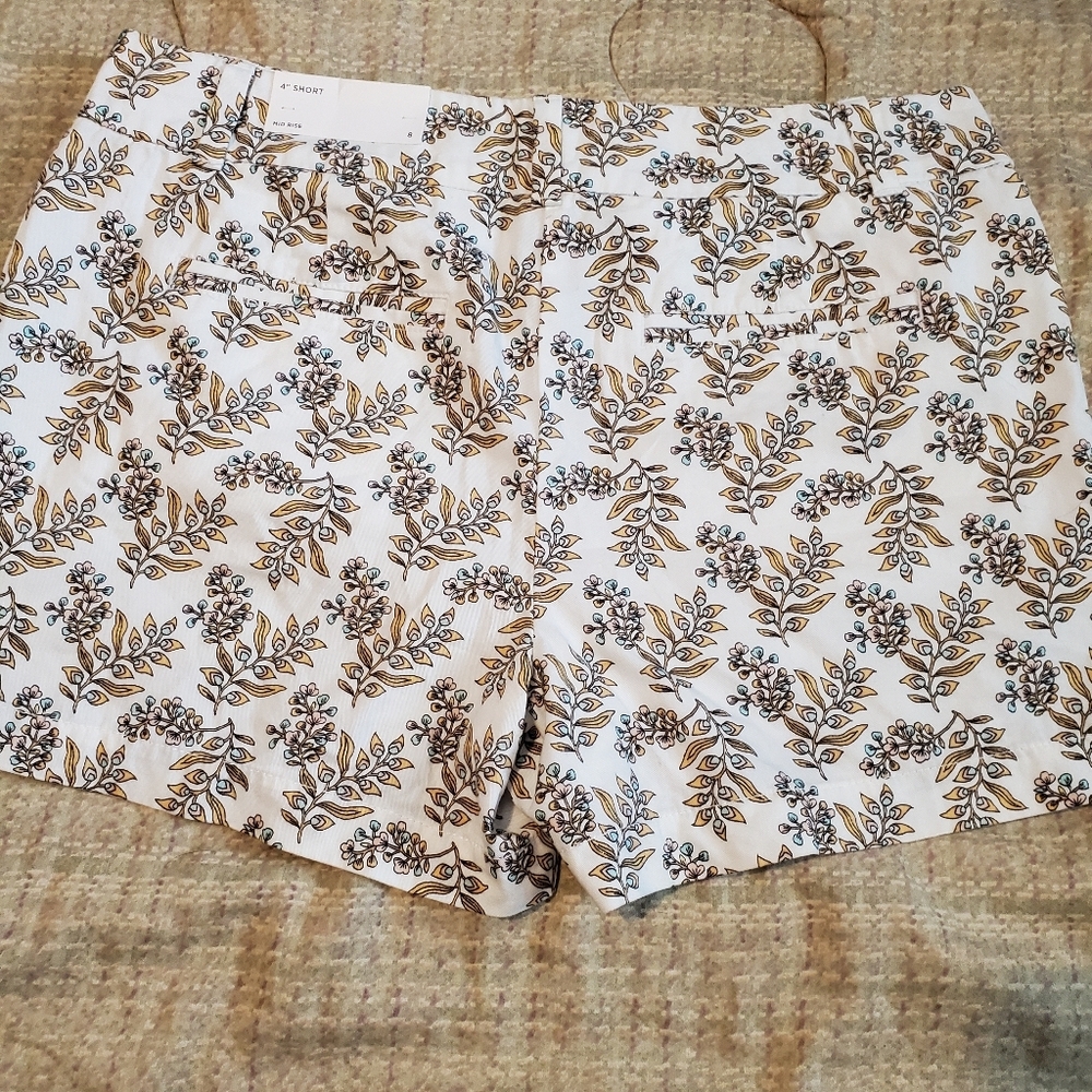 Ann Taylor Loft Shorts Floral White and Yellow Size 8 Inseam 4" Bohemian - Picture 3 of 9